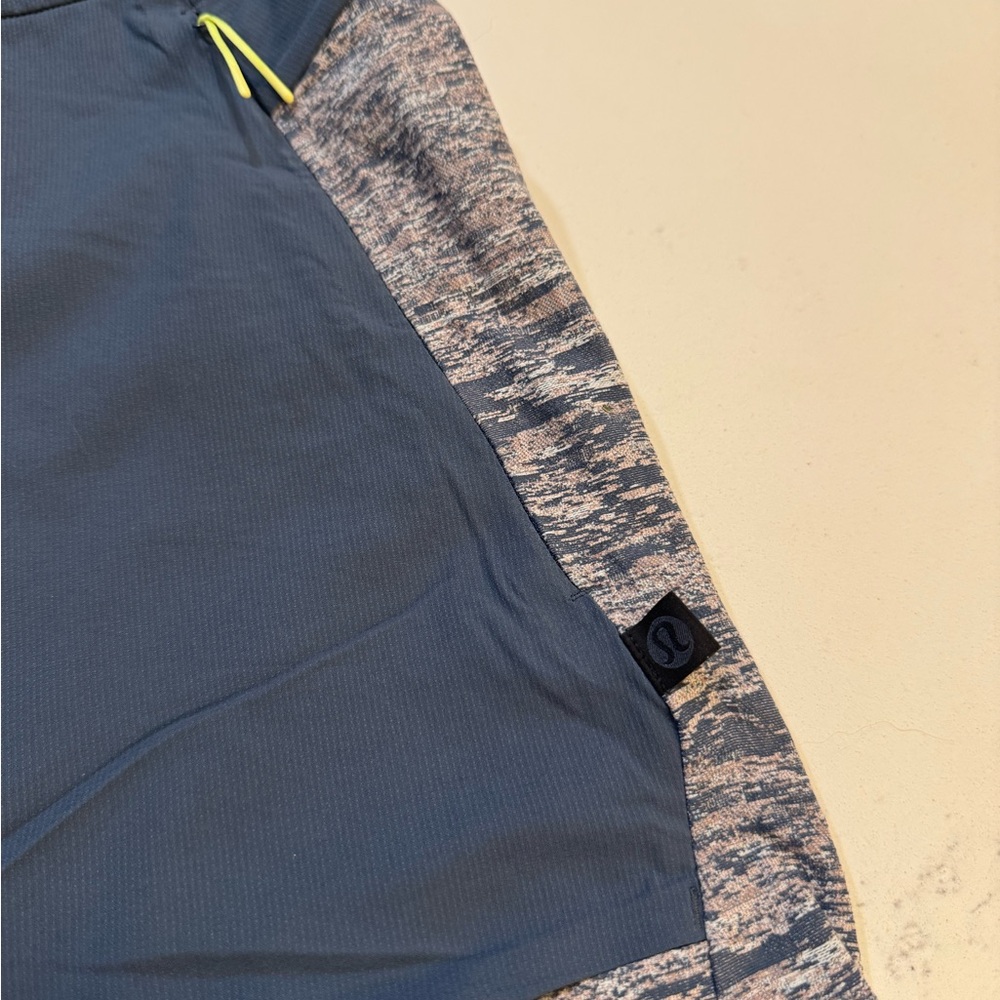 lululemon athletica Two-Tone Gray Joggers - Picture 3 of 3